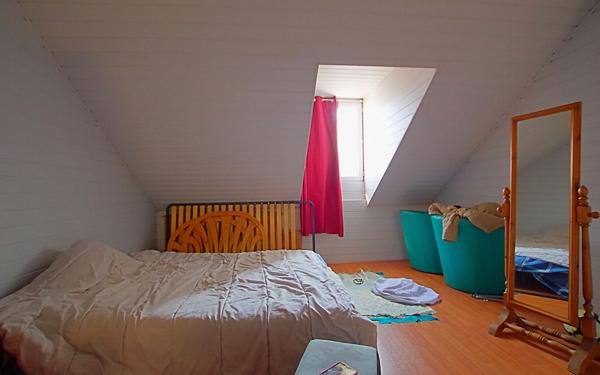 Immeuble à vendre    3 pièces • 108,23 m2 Roye