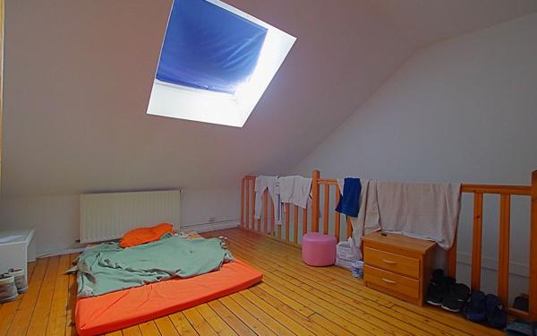 Immeuble à vendre    3 pièces • 108,23 m2 Roye