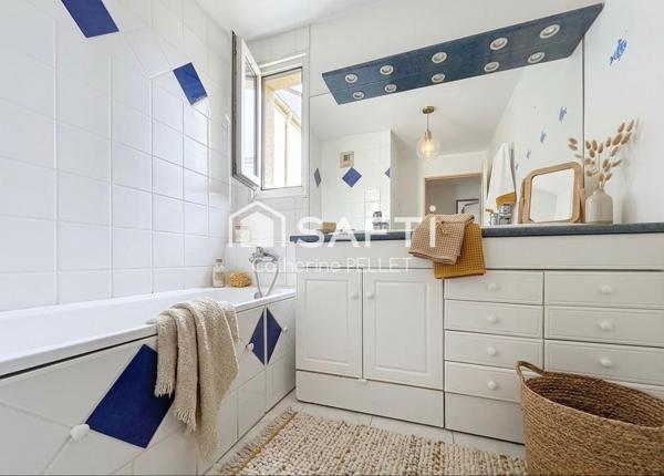 80 m² - 3 chambres - Plein Sud - Centre-ville