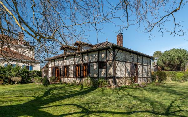 Maison à vendre    7 pièces •  Pontenx-les-Forges