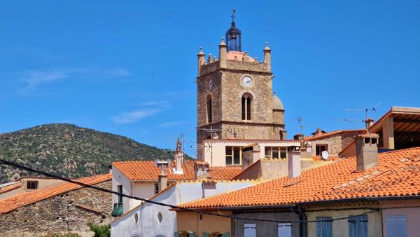 Grande maison de village 136m² 5 chambres avec garage attenant.