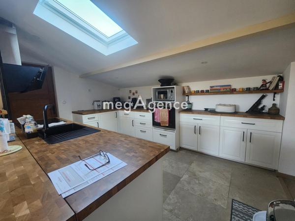 Maison à SAINT-ANDRE-DE-CUBZAC, 33240 - 8 pièces 196m²