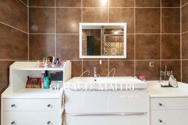 Maison de caractère dans un village connecté