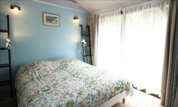 Saint-Julien-le-Faucon (14140) PROPRIETE de 14 pièces avec terrain, piscine et VUE REMARQUABLE