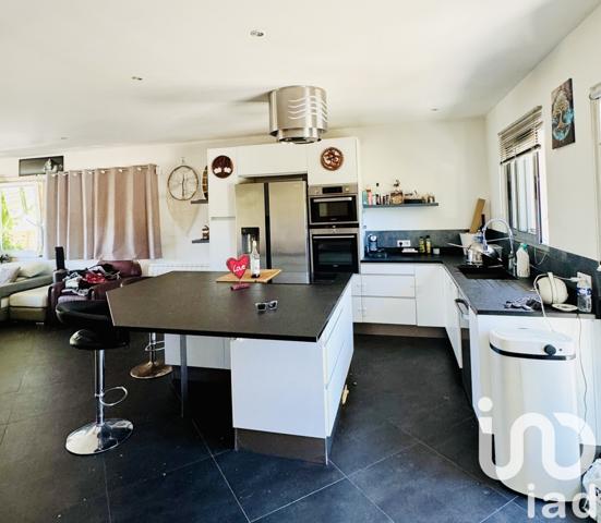 Maison à vendre 5 pièces 156 m² Hyères