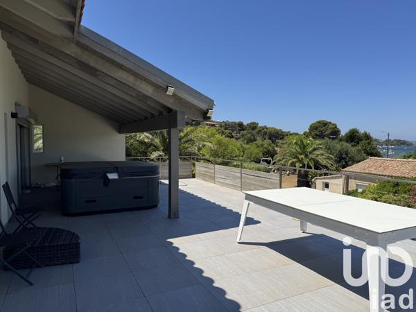 Maison à vendre 5 pièces 156 m² Hyères