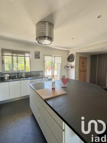 Maison à vendre 5 pièces 156 m² Hyères