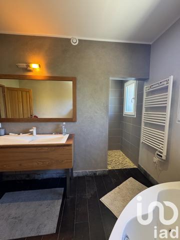 Maison à vendre 5 pièces 156 m² Hyères