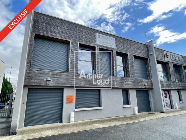 Au pied de la Francilienne, bureaux avec stockage