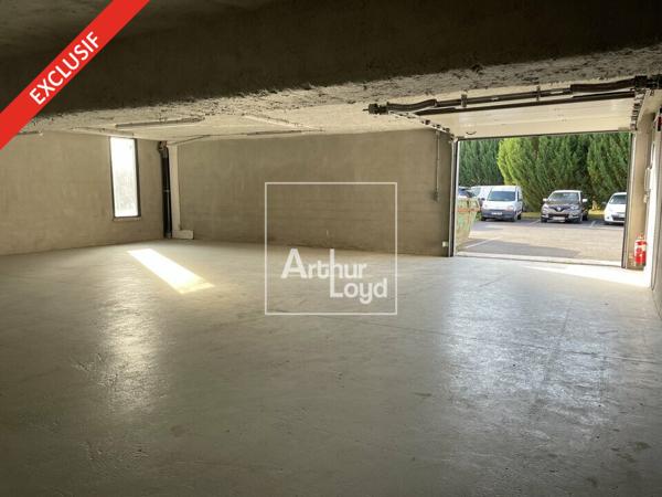 Au pied de la Francilienne, bureaux avec stockage