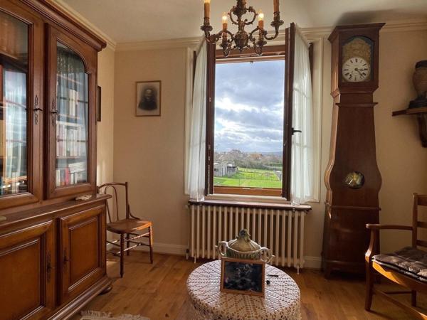 Belle maison de 7 pièces dans un quartier calme de Montluçon