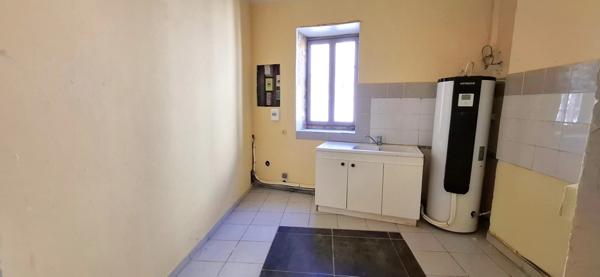 Appartement à rénover, 3 pièces, 78 m2 MONTIGNAC-LASCAUX (24)