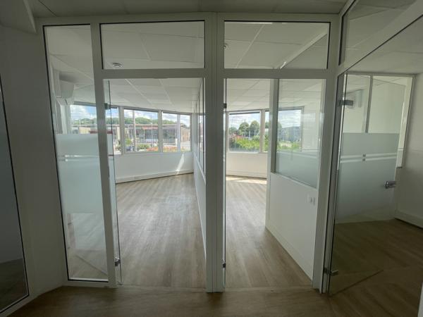 164 m2 de Bureaux à louer - Chaumontel proche gare