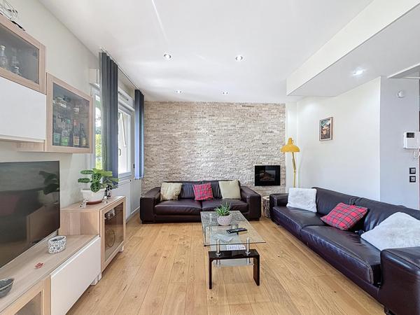 T5 Duplex 101 m² avec terrasse + Garage