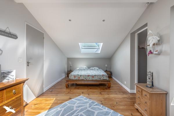 Maison à vendre 675 000 € Saint-Jean-d'Illac 7 p 178 m² DPE C