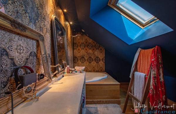 AIX-LES-BAINS (73100) : Appartement T4 en duplex d'environ 100m2 au sol