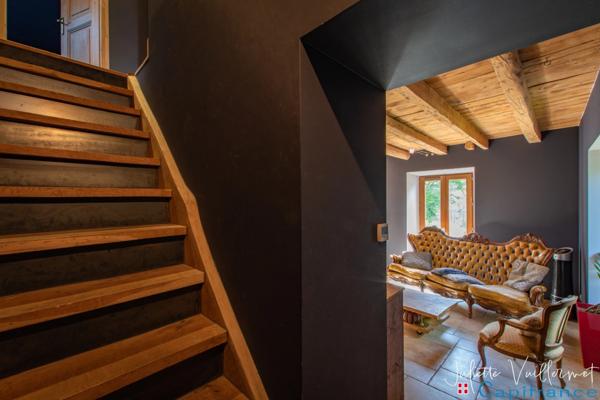 AIX-LES-BAINS (73100) : Appartement T4 en duplex d'environ 100m2 au sol