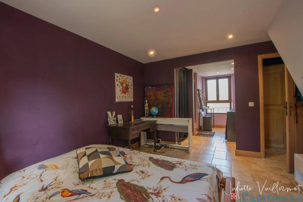 AIX-LES-BAINS (73100) : Appartement T4 en duplex d'environ 100m2 au sol