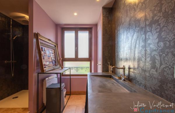 AIX-LES-BAINS (73100) : Appartement T4 en duplex d'environ 100m2 au sol