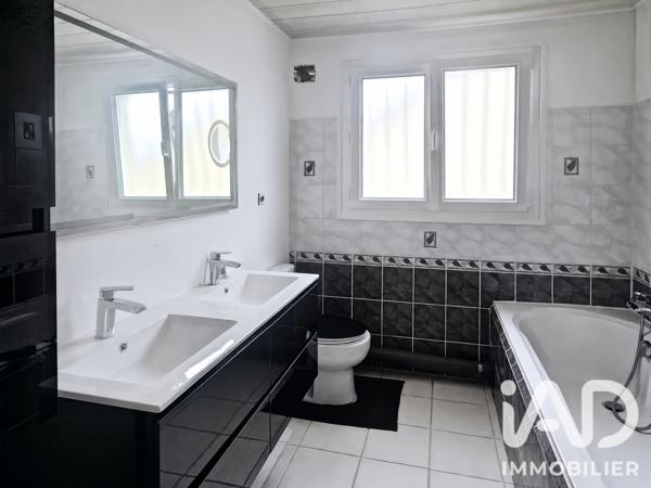 Location appartement 5 pièces 122 m² Chelles