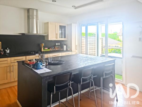 Location appartement 5 pièces 122 m² Chelles
