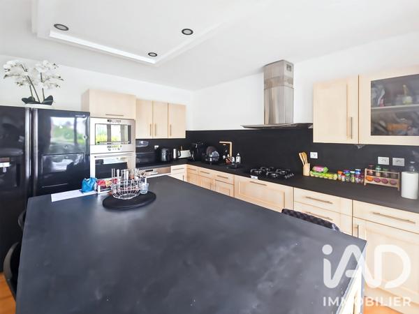 Location appartement 5 pièces 122 m² Chelles