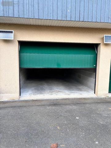 Garage fermé à louer à Fougères en Ille-et-Vilaine (35300), ref : 35034-19