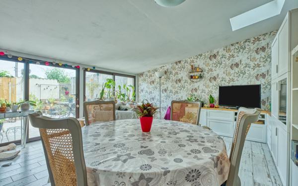 Maison à vendre    2 pièces •  Pessac