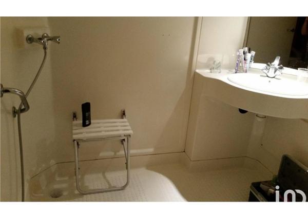 Hôtel-restaurant à vendre 1 750 m² Saint-Andiol