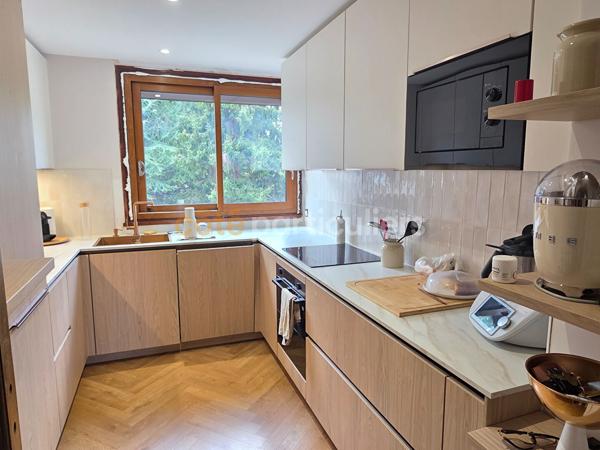 Vente
                Appartement80 m² - 4 Pièces -
                    SENS (89100)