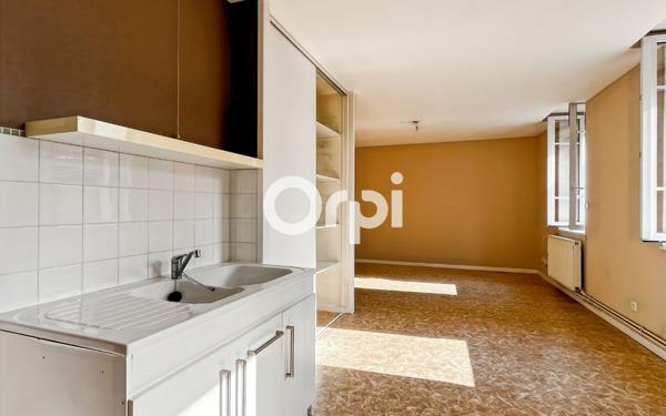 Appartement à vendre    2 pièces • 44,70 m2 Saint-Martin-en-Haut