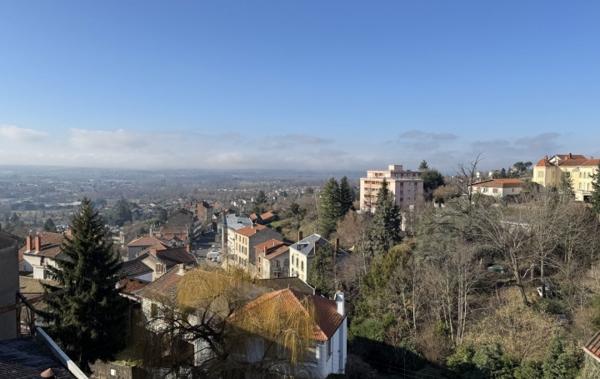 Vente Appartement P4 Vue sur la chaîne des puys rénové(e) Thiers   