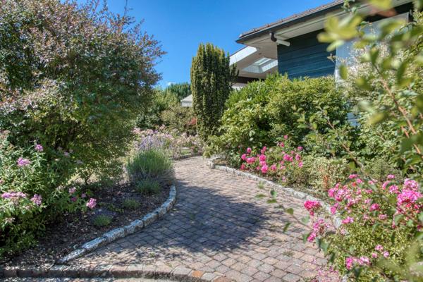 MAISON CONTEMPORAINE DE 163m2 + SOUS SOL 77m2 -TERRAIN 2000m2