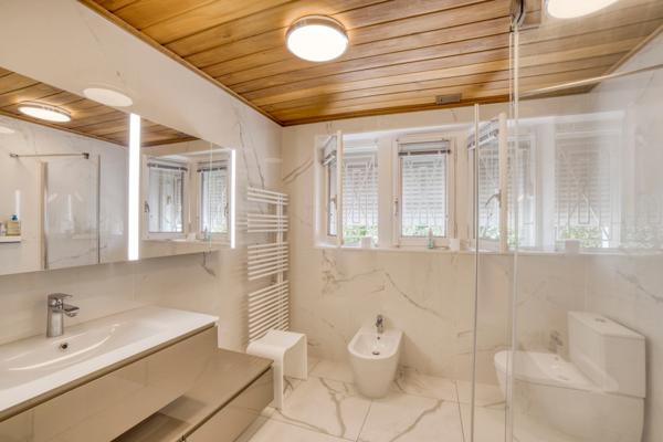 MAISON CONTEMPORAINE DE 163m2 + SOUS SOL 77m2 -TERRAIN 2000m2