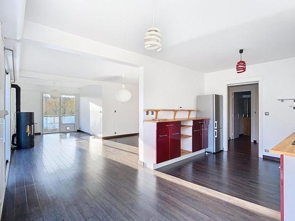 54220 Malzéville ? Appartement T5 traversant, très lumineux, balcons, cave, 2 parkings ? Petite copropriété au calme