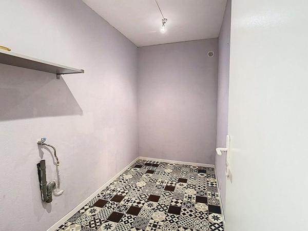 54220 Malzéville ? Appartement T5 traversant, très lumineux, balcons, cave, 2 parkings ? Petite copropriété au calme