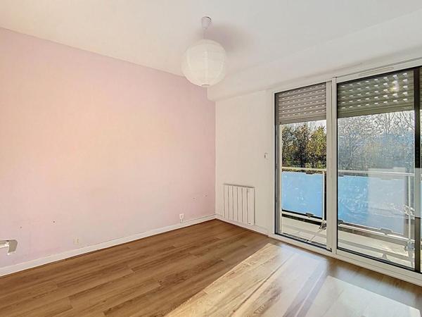 54220 Malzéville ? Appartement T5 traversant, très lumineux, balcons, cave, 2 parkings ? Petite copropriété au calme