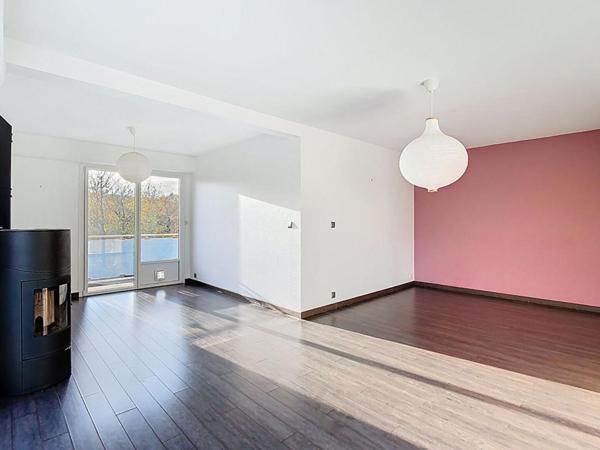 54220 Malzéville ? Appartement T5 traversant, très lumineux, balcons, cave, 2 parkings ? Petite copropriété au calme