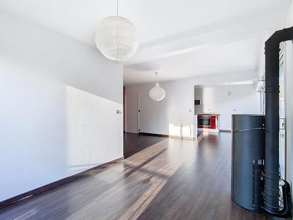 54220 Malzéville ? Appartement T5 traversant, très lumineux, balcons, cave, 2 parkings ? Petite copropriété au calme