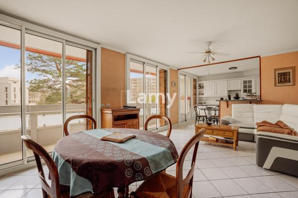 Grand appartement t5 + cave