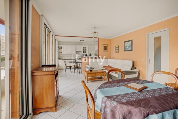 Grand appartement t5 + cave