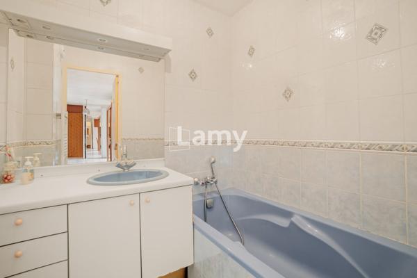 Grand appartement t5 + cave