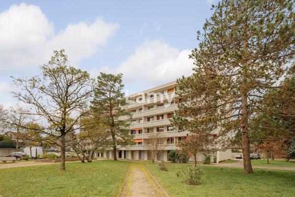 Grand appartement t5 + cave