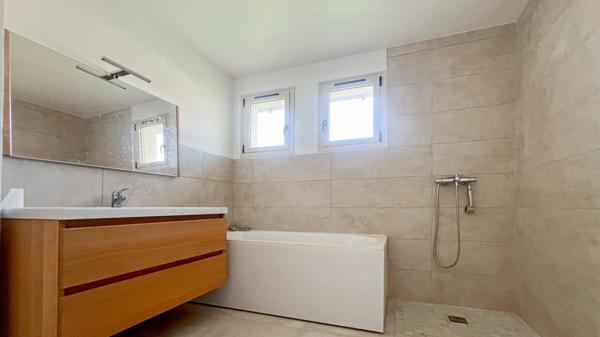 Angely (89440) Maison rénovée avec potentiel de suite parentale, grand terrain et sous-sol total – Rare sur le secteur