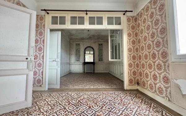 Maison à vendre    5 pièces •  Lèves