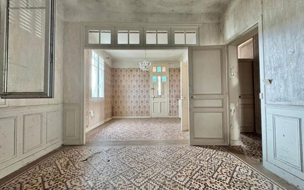 Maison à vendre    5 pièces •  Lèves