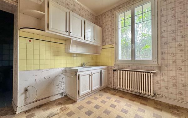 Maison à vendre    5 pièces •  Lèves