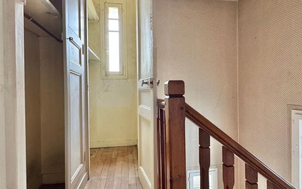 Maison à vendre    5 pièces •  Lèves