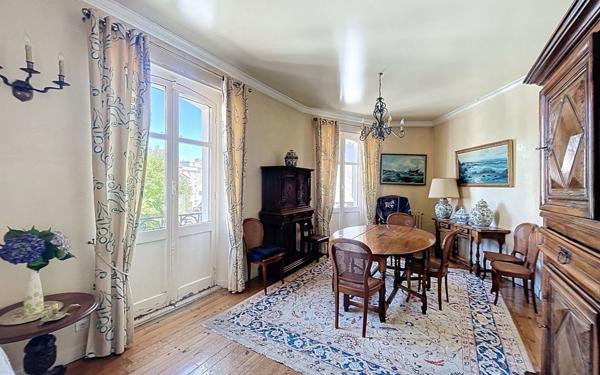 Appartement à vendre    4 pièces • 142 m2 Biarritz