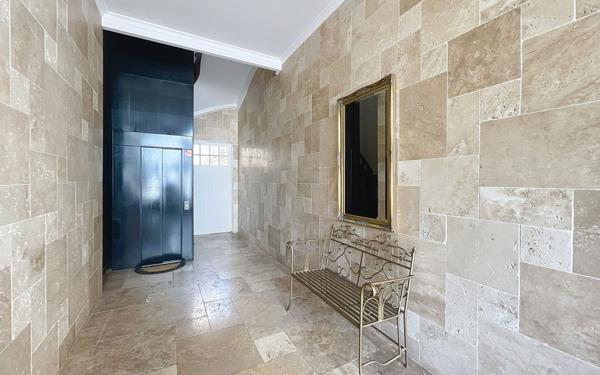 Appartement à vendre    4 pièces • 142 m2 Biarritz